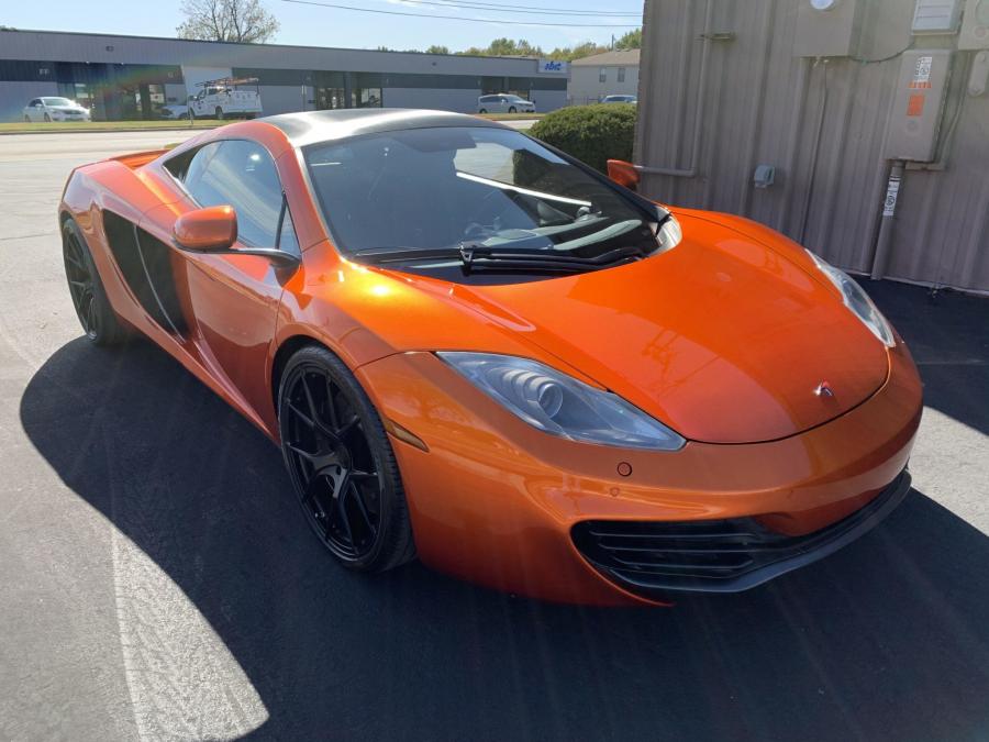  McLaren MP4-12C 2012 года  (фото 3 из 48)
